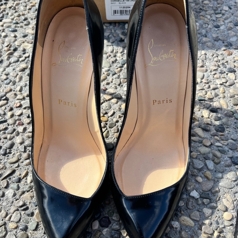 Christian Louboutin size 39 Black Corneille 100mm pump